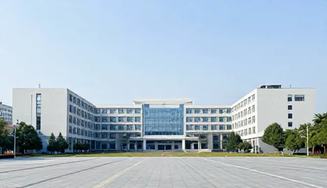 长沙企业网站建设的外包服务适用条件与选择依据